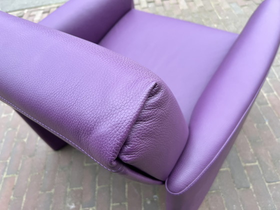 Image 1 of Fauteuil Leolux Boa Vista cuir violet