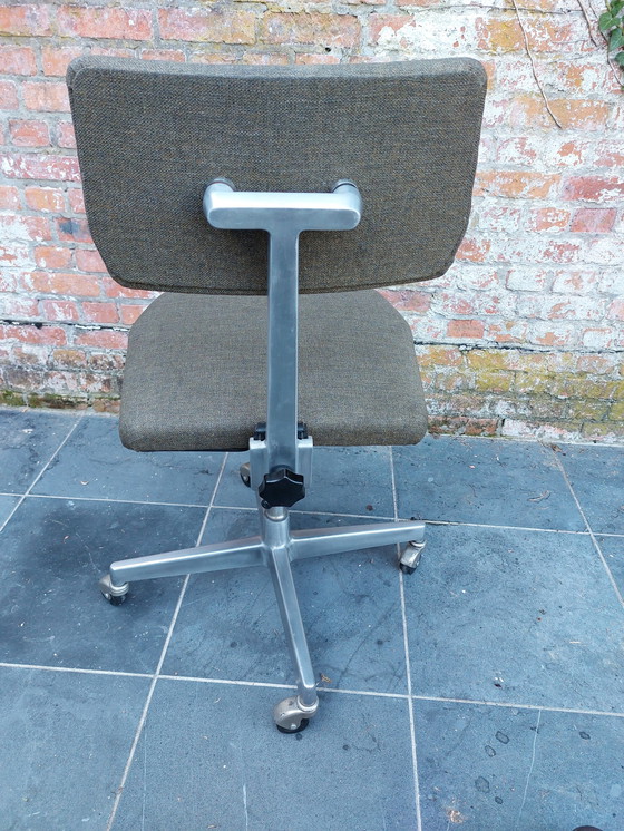 Image 1 of Barro office chair