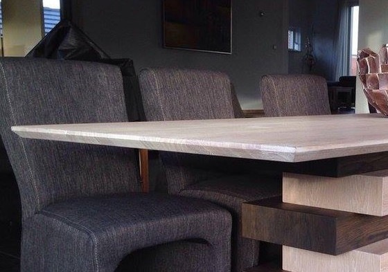 Image 1 of Villa Valuas design dining table