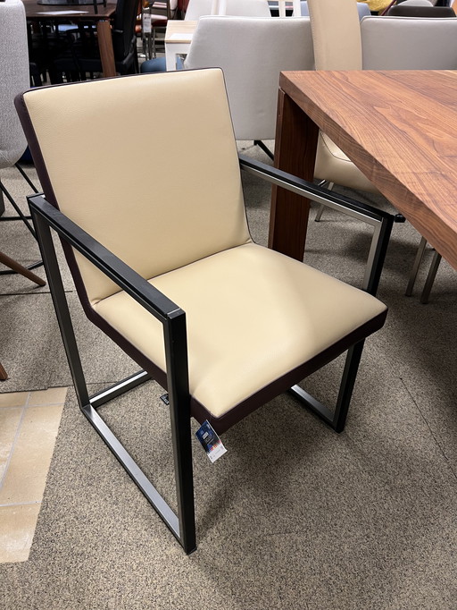 2x Leolux Window Chairs