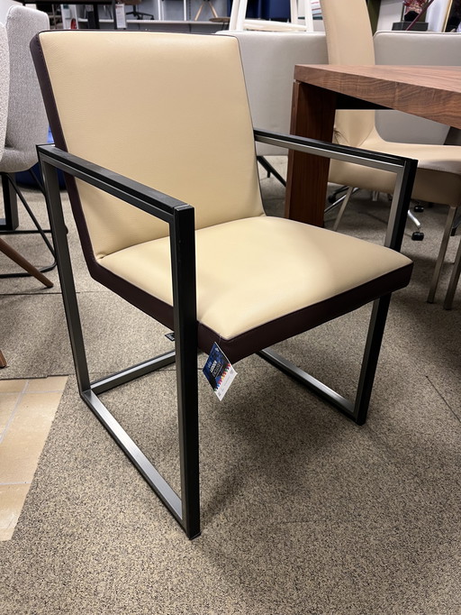 2x Leolux Window Chairs