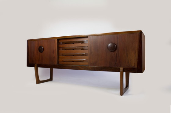 Image 1 of Elliotts of Newbury sideboard