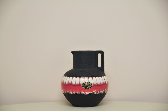 Image 1 of Vase rouge et noir d'Allemagne de l'Ouest Combina