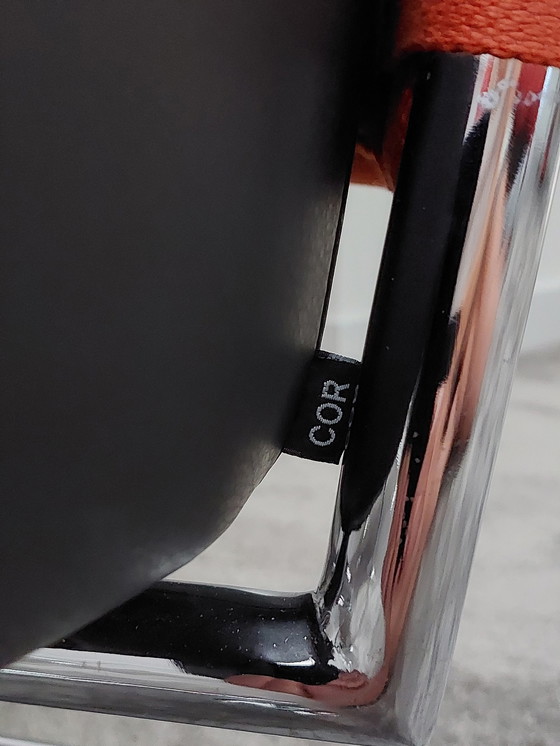 Image 1 of 2 chaises pivotantes design COR shell