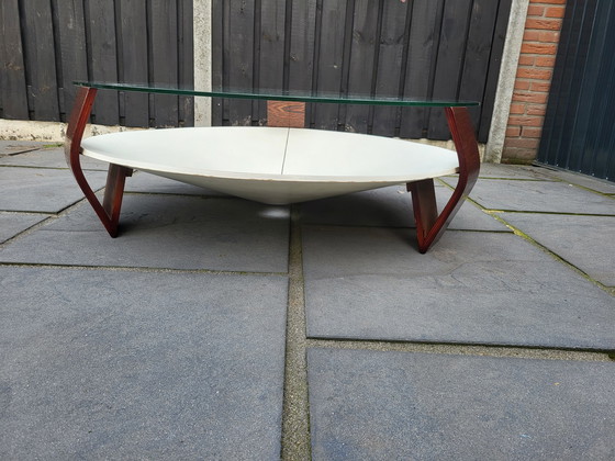 Image 1 of Table basse design de l'ère spatiale