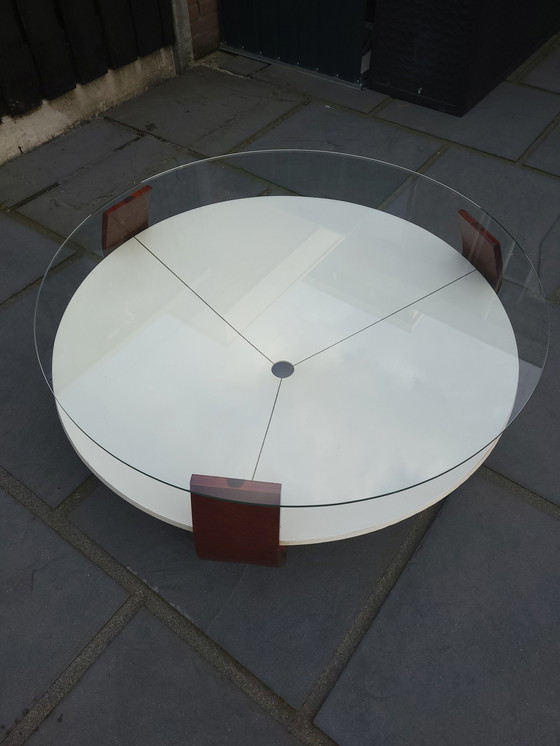 Image 1 of Table basse design de l'ère spatiale