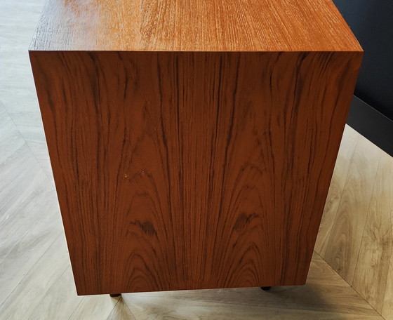 Image 1 of Mid Century chest of drawers | vintage