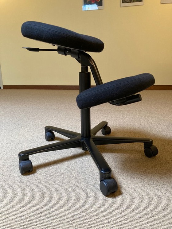 Image 1 of HÄG Knee Chair