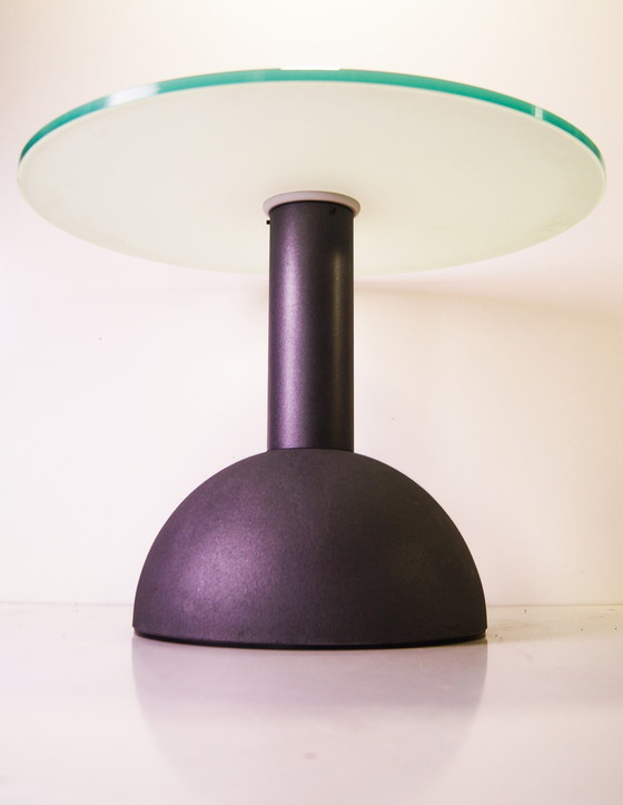 Image 1 of Table d'appoint Calice de Poltrona Frau par Massimo & Lella Vignelli