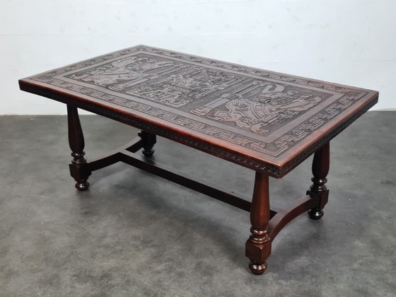 Image 1 of Sala da pranzo brutalista peruviana