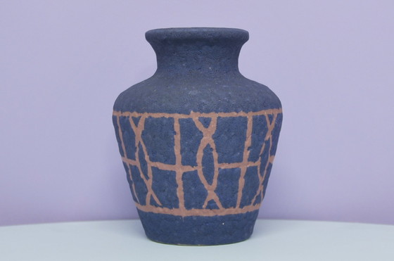 Image 1 of vase en Allemagne de l'Ouest avec dessin bleu et brun