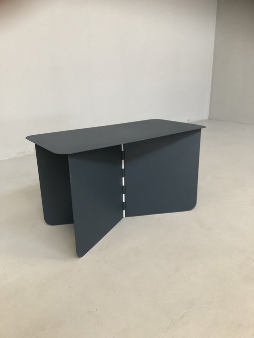 Puik Design Hinge design side table