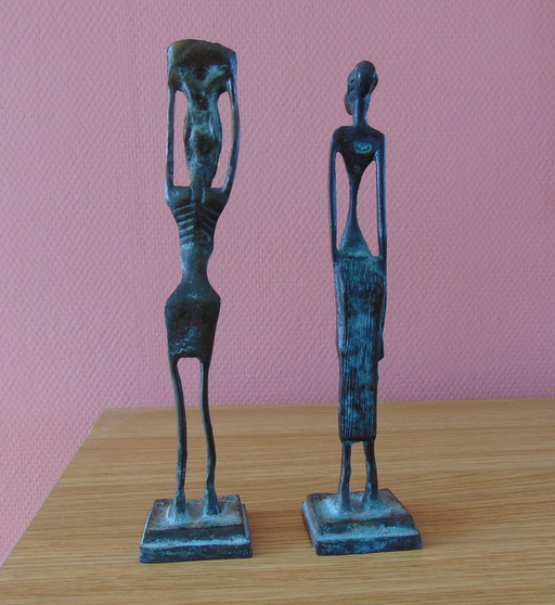 2x bronze figurines