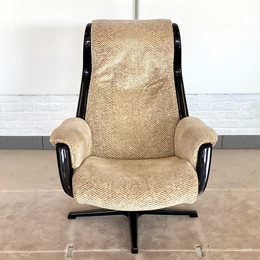 Dux Galaxy lounge chair by Alf Svensson & Yngvar Sandström