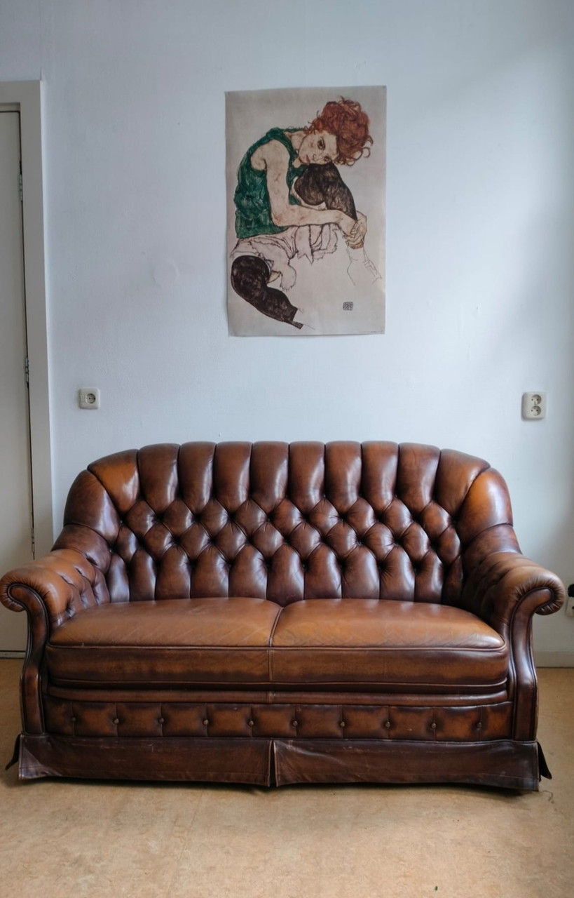 Sofá Chesterfield vintage de dos plazas