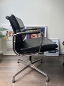 Sedia Vitra EA 208 Soft Pad