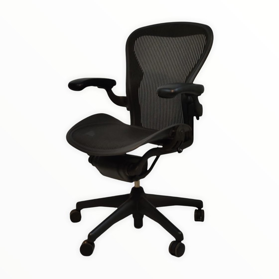 Image 1 of Herman Miller Aeron size B