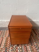 Chest of drawers on wheels
