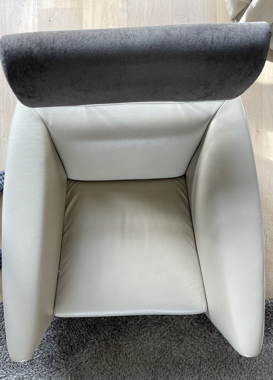 Image 1 of 1x Leolux Goncharov fauteuil en cuir couleur crème. Prix réduit.