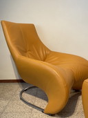 Leolux Darius fauteuil avec pouf