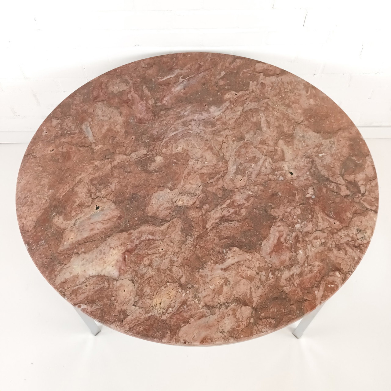 Vintage coffee table pink / red marble with chrome