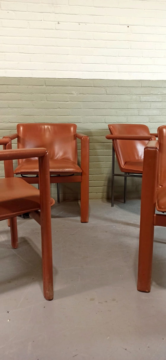 Image 1 of 4 Leolux Cachucha leather chairs, Hugo de Ruiter