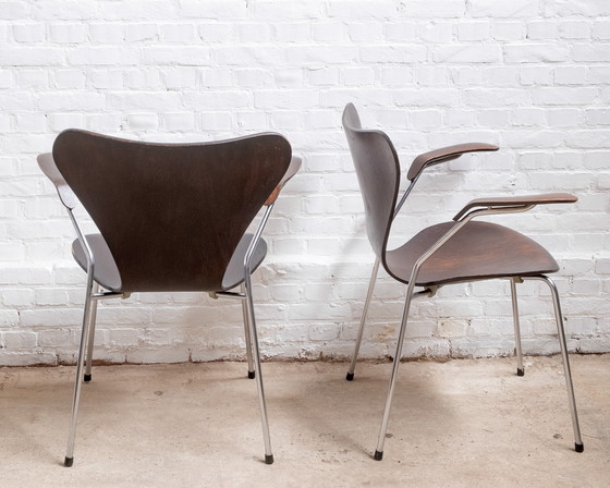 Image 1 of 2x Arne Jacobsen armchairs model 3207