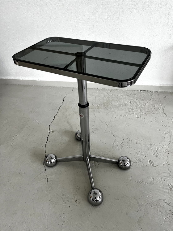 Image 1 of Allegri Arredamenti Parma Italie Table d'appoint