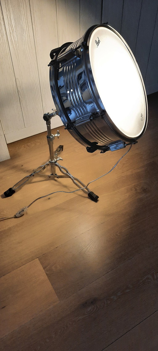 Vintage drum set lamp