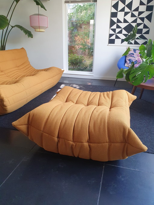 Ligne Roset Togo 3 places + pouf