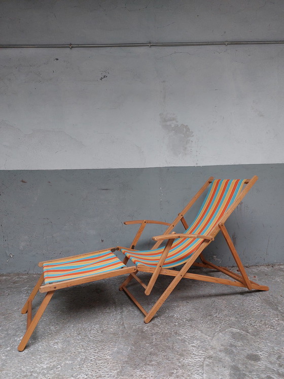 Image 1 of Vintage beach chair with footstool