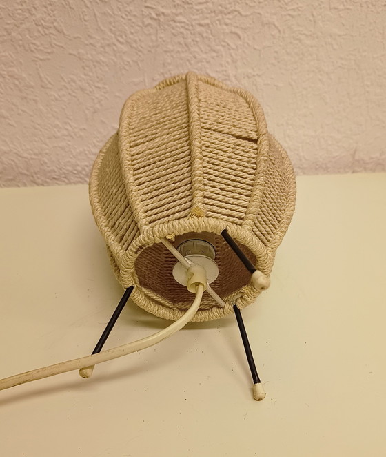 Image 1 of Lampada da tavolo vintage con paralume in corda