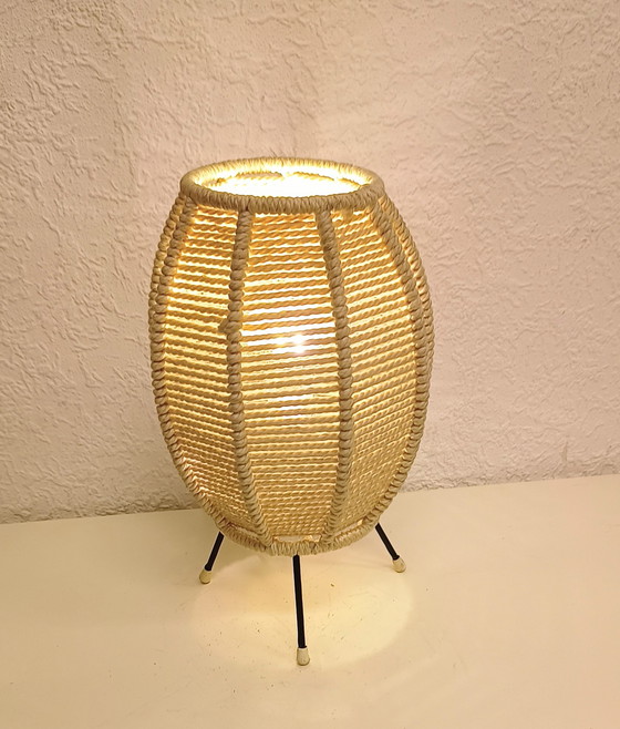 Image 1 of Lampada da tavolo vintage con paralume in corda