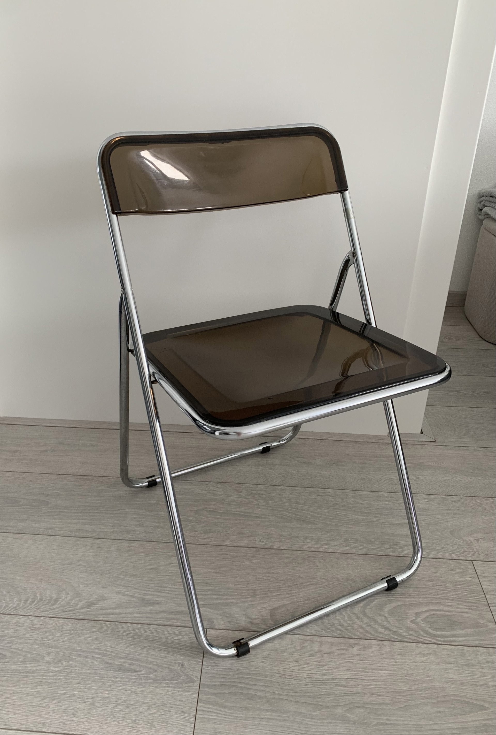 Folding best sale hairdressing chair
