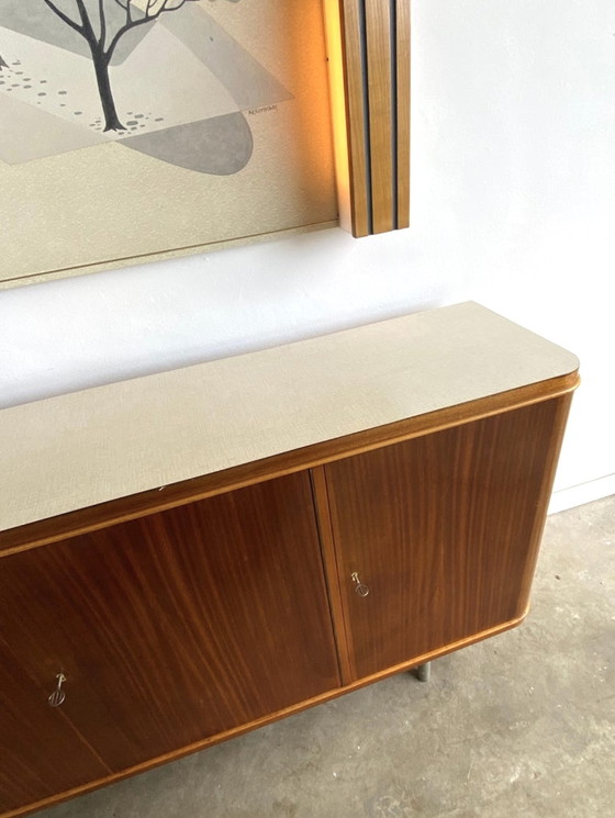 Image 1 of Credenza vintage e pezzo d'arte decorativa abbinato della nave da crociera "SS Rotterdam"