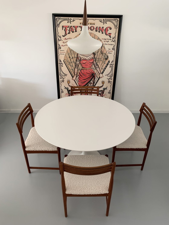 Image 1 of Table de salle à manger tulipe design