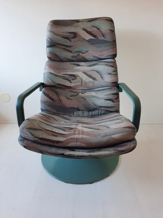 Image 1 of Artifort F182 armchair