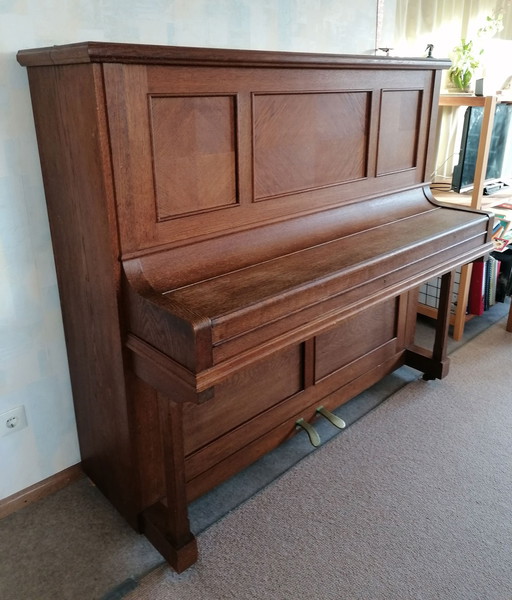 Piano from the manufacturer Pfeiffer