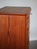 Commode vintage en teck convexe