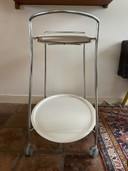 IKEA PS trolley / chariot de service par Monika Mulder, avec plateaux blancs