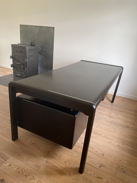 Image 1 of Bull desk