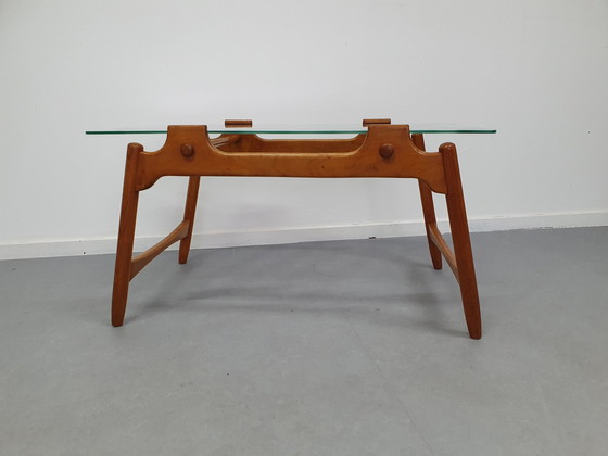 Image 1 of Table basse au design Mid Century.