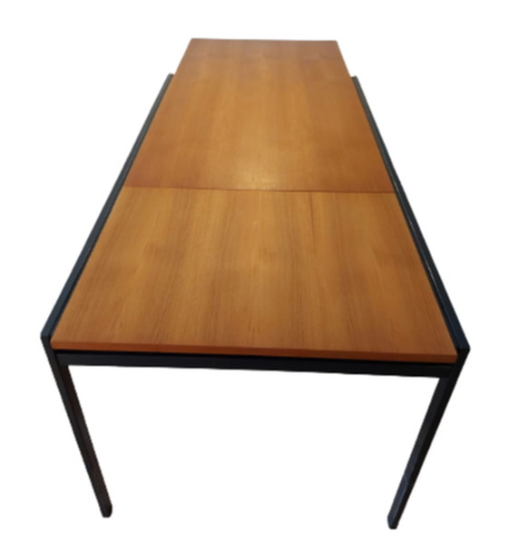 Image 1 of Pastoe TU30 dining table