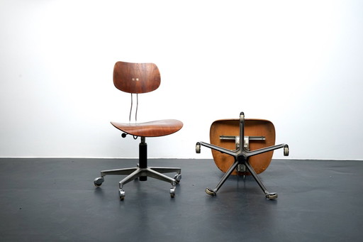 Mid-Century SE 40 Architects Teak Swivel Chairs by Egon Eiermann for Wilde + Spieth, Set of 2