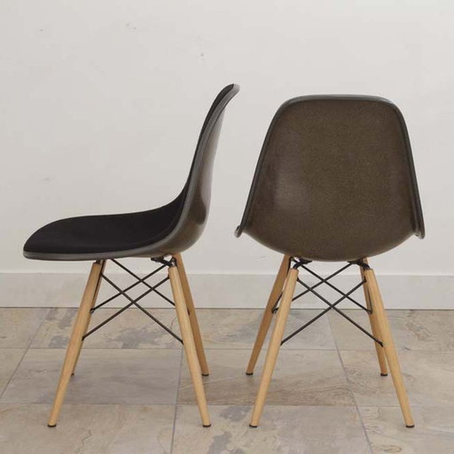 2x Eames chair