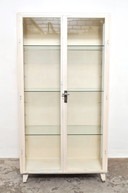 Armoire à pharmacie vintage