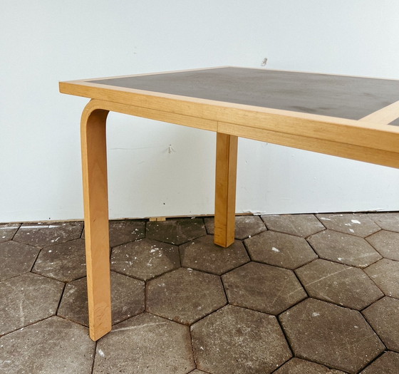 Image 1 of Magnus Olesen Rud Thygesen et Johnny Sørensen Table