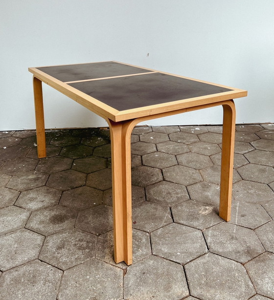 Image 1 of Magnus Olesen Rud Thygesen et Johnny Sørensen Table