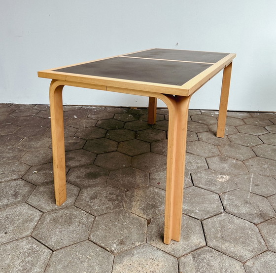 Image 1 of Magnus Olesen Rud Thygesen et Johnny Sørensen Table