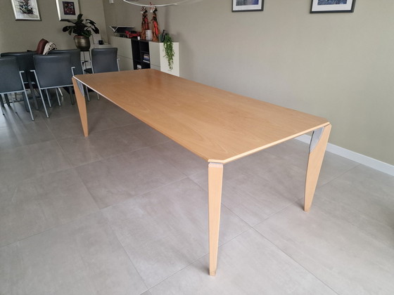 Image 1 of Leolux Xingu dining room table